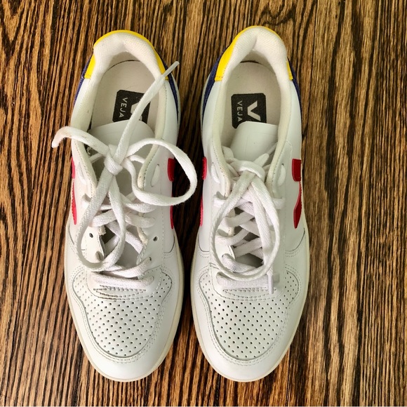 veja sneakers - Picture 2 of 3